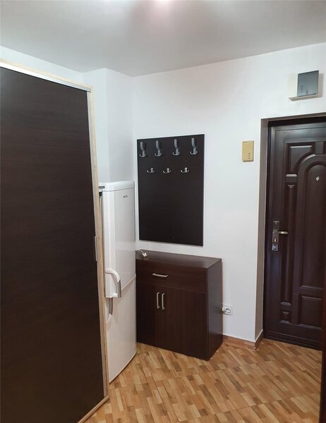 Berceni, Aleea Tomesti, bloc din 1988,